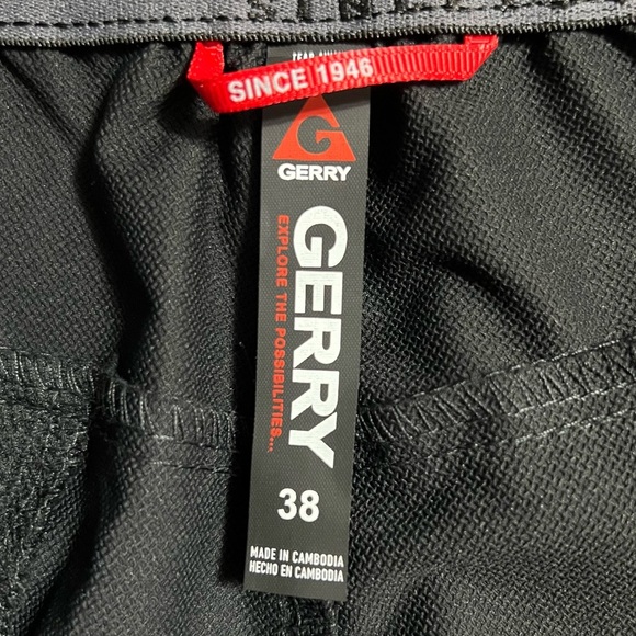 Gerry Tech Short 38 Black Stretch UV Protection Multi-Pocketed Outdoors NWT - Picture 10 of 12